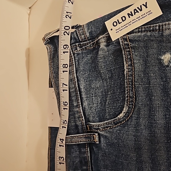 Old Navy Mid-rise Boyfriend jeans shorts blue medium wash distressed summer plus - Picture 12 of 17